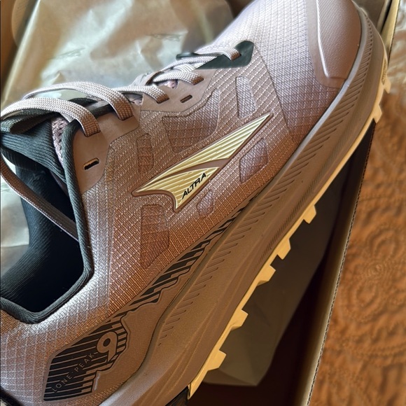 Altra Purple Athletic Shoes for Performance - Picture 2 of 3